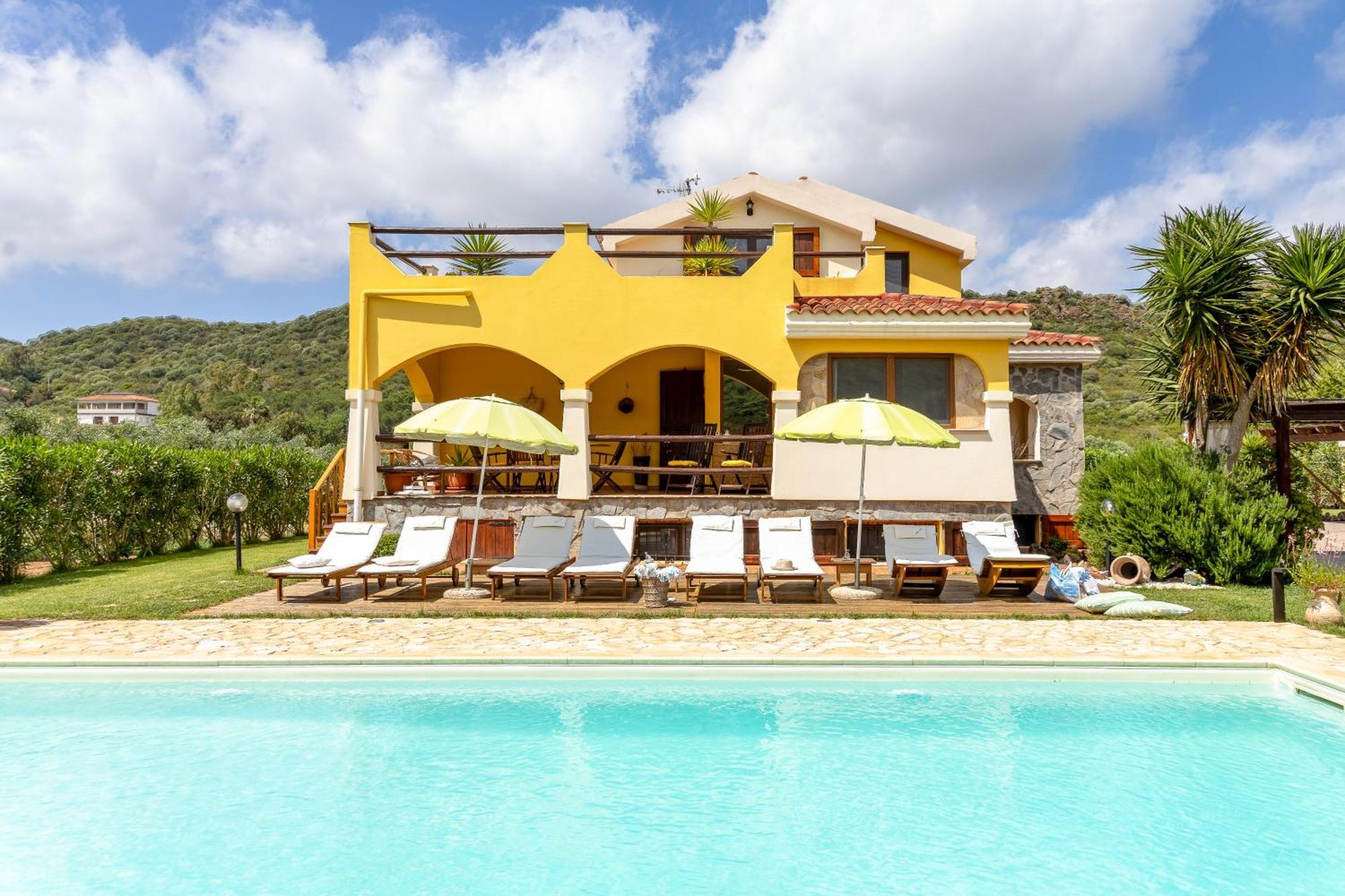 Villa Saige , Piscina Con Idromassaggio Алгеро Екстериор снимка