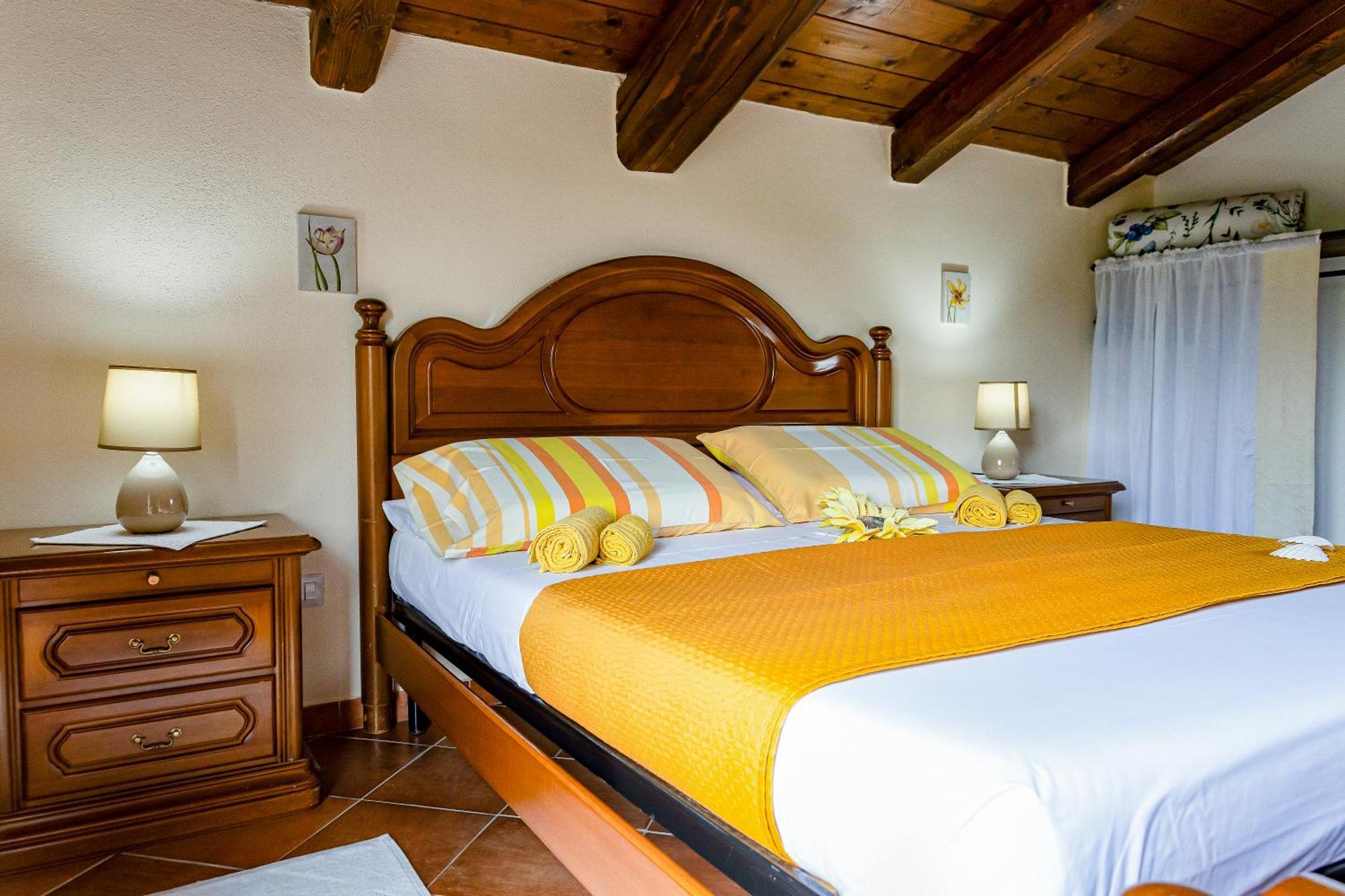 Villa Saige , Piscina Con Idromassaggio Алгеро Екстериор снимка