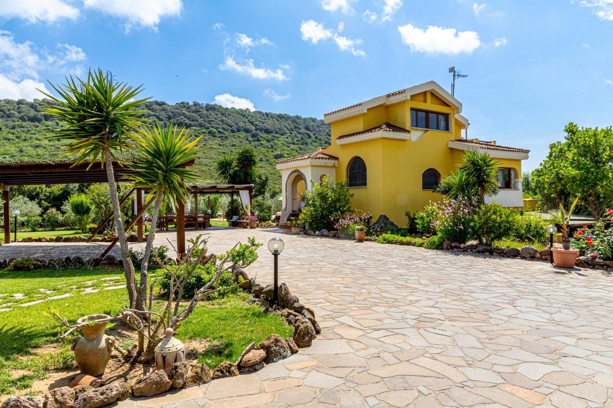 Villa Saige , Piscina Con Idromassaggio Алгеро Екстериор снимка