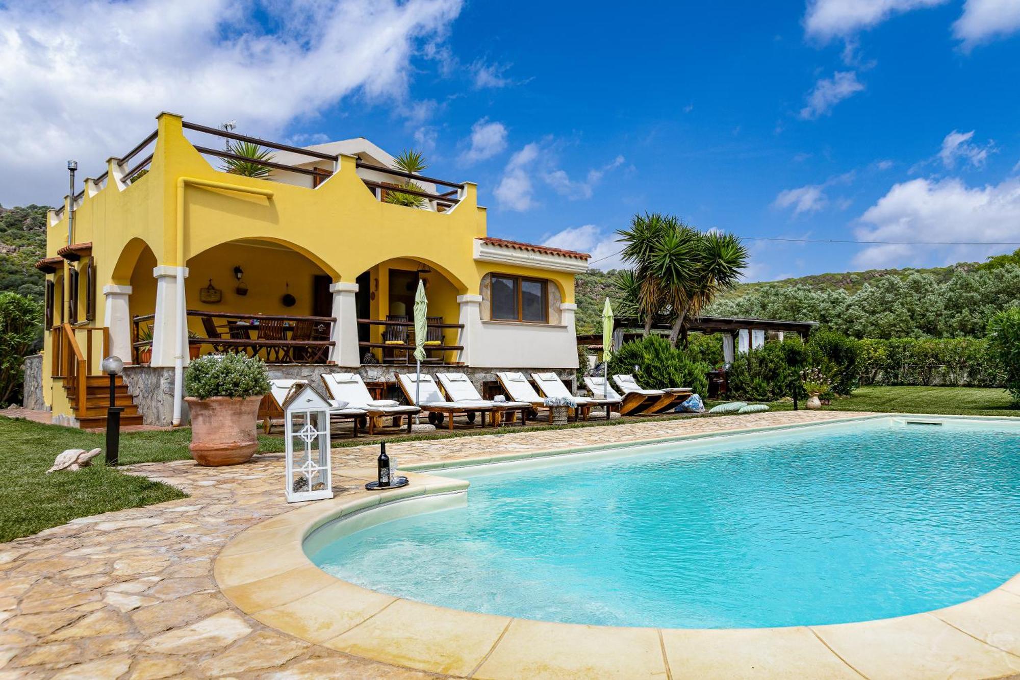 Villa Saige , Piscina Con Idromassaggio Алгеро Екстериор снимка