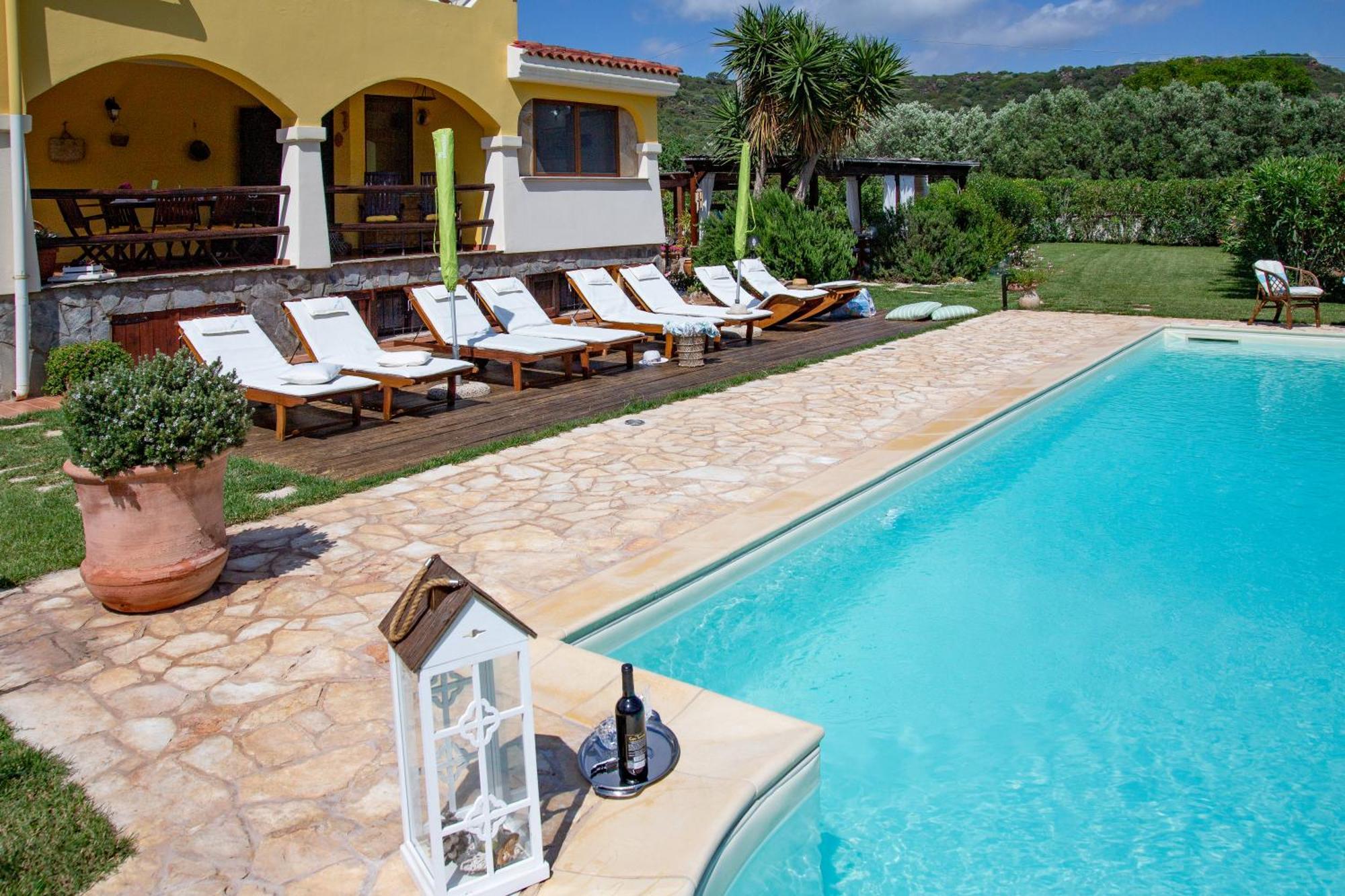 Villa Saige , Piscina Con Idromassaggio Алгеро Екстериор снимка